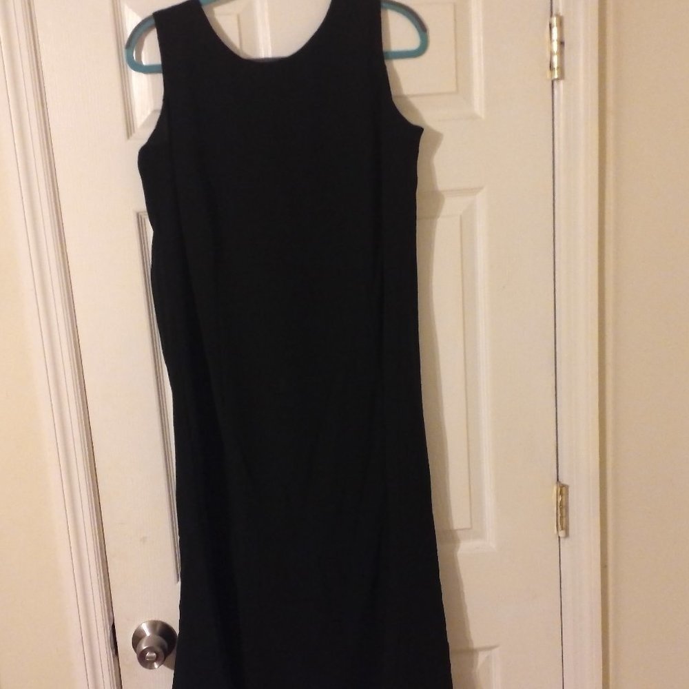 Danny & Nicole Black Dress 16WP Scoop Neck Line